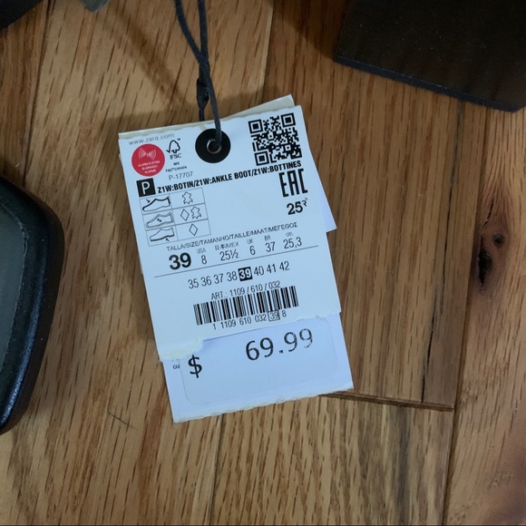 Zara heeled boot! NWT! - Picture 3 of 4